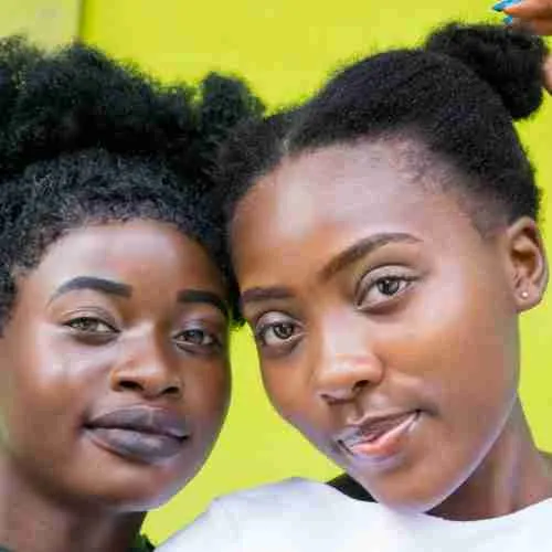 Guide to growing afro kinky hair