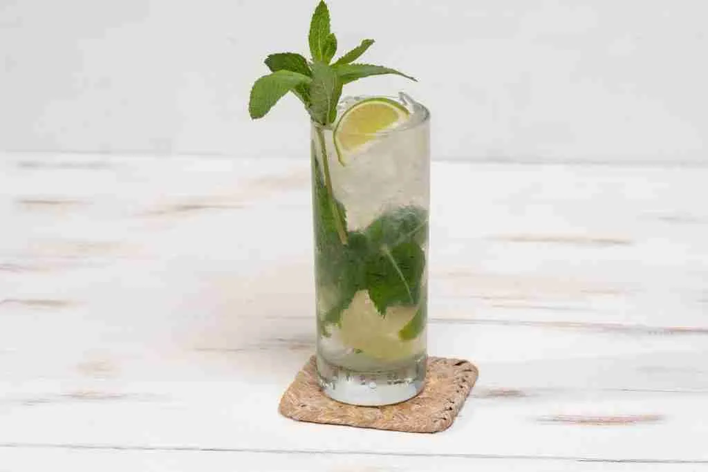 A Close-Up Shot of a Mojito Classy Alcoholic Drinks for Ladies