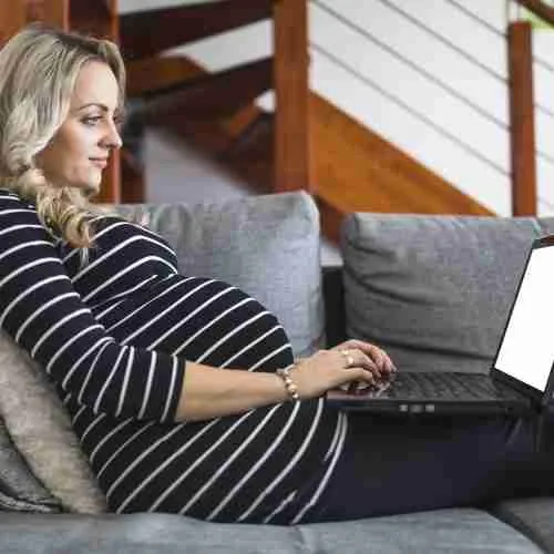 How to Make Money While Pregnant: A Comprehensive Guide